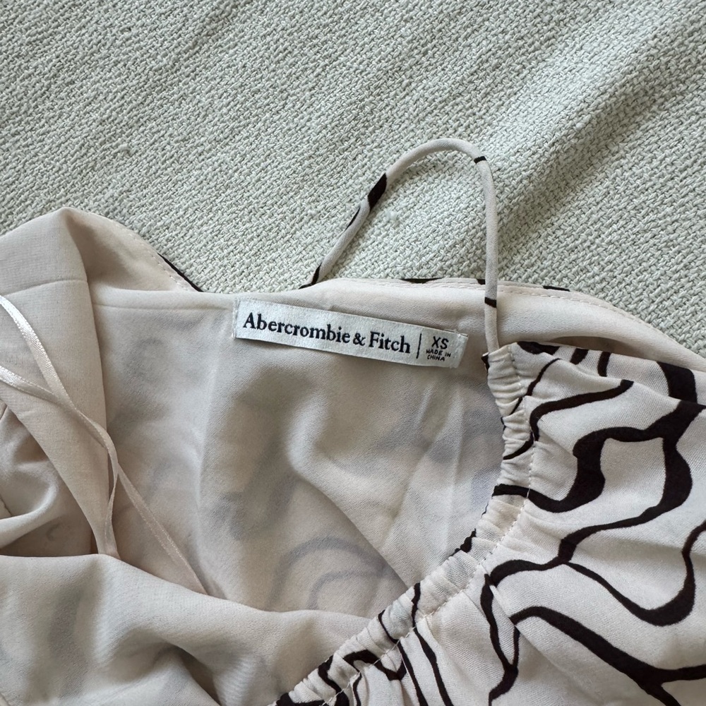 Abercrombie Halter Ruched Mini Dress. - Picture 5 of 7